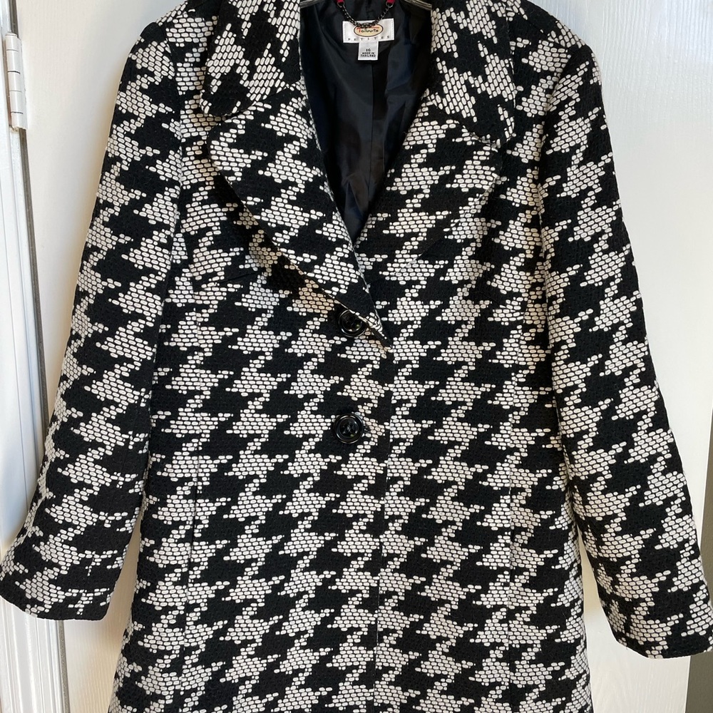 Talbots petite houndstooth textured coat